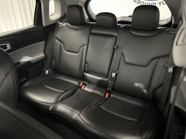 Used 2022 Black Jeep Latitude Lux image 27