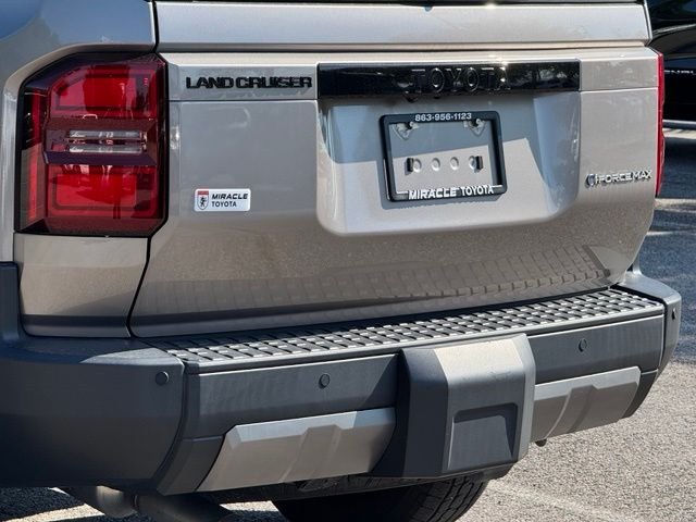Used 2024  Toyota Base image 11