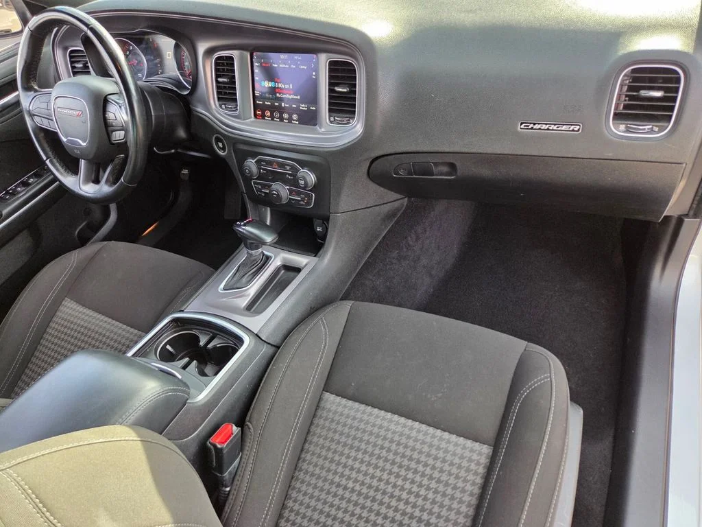 Used 2023 Silver Dodge SXT image 21