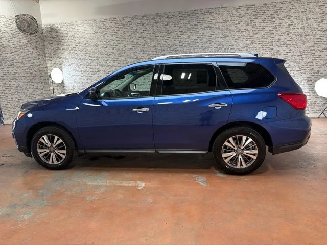 Used 2020 Caspian Blue Metallic Nissan SV image 4