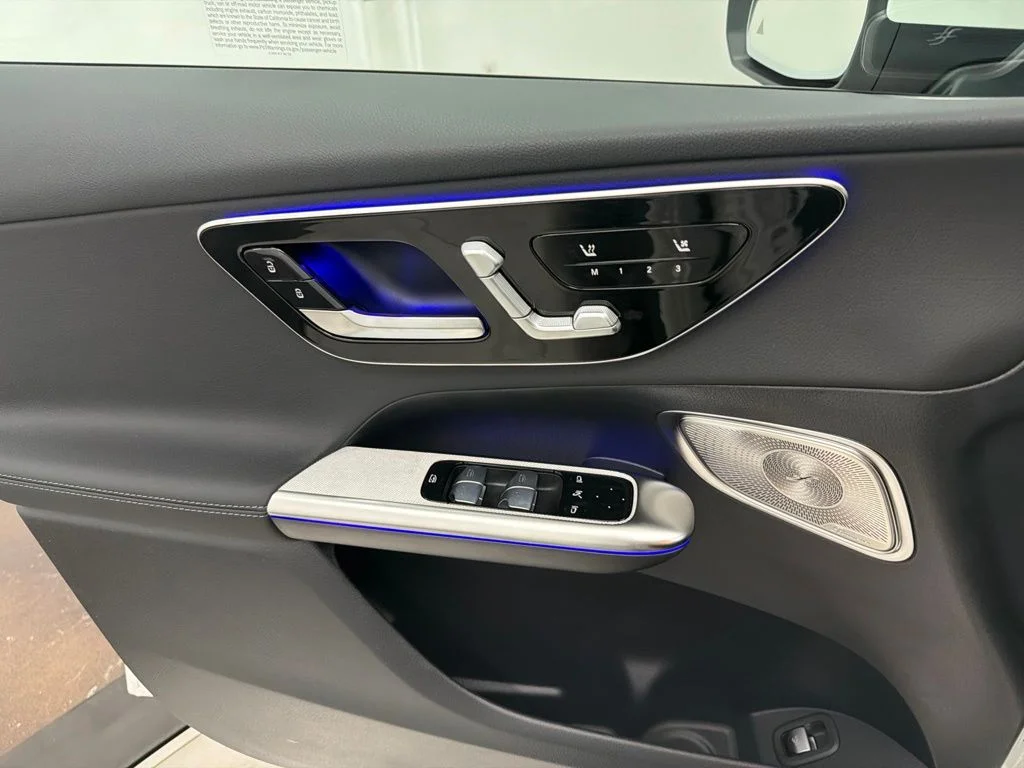 New 2027 White Mercedes-Benz GLC 300 image 62