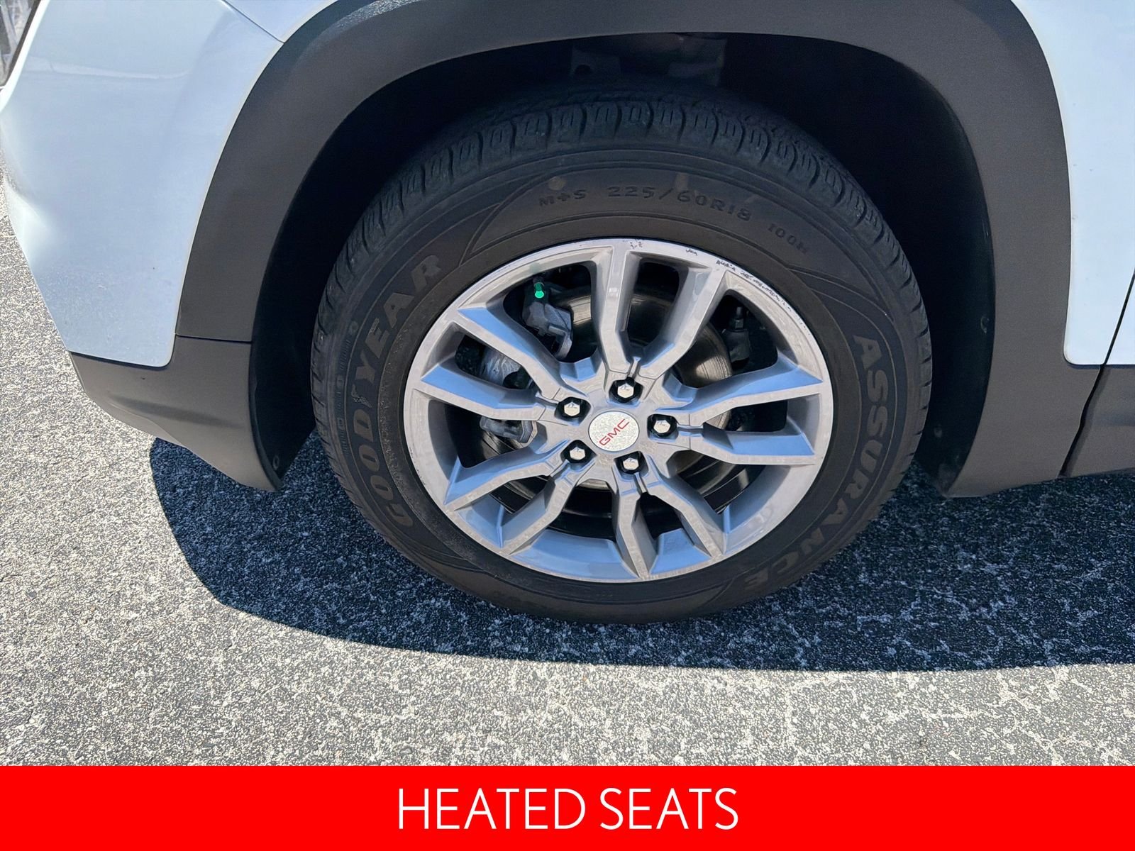 Used 2024 White GMC SLT image 12