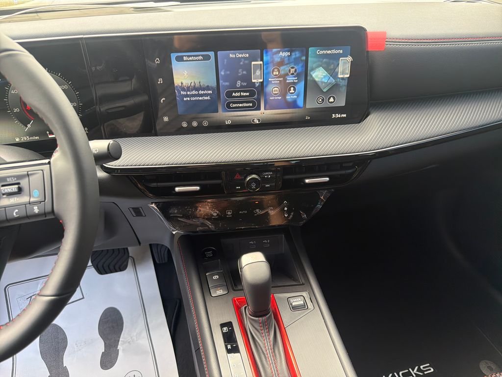 New 2026 Nissan Kicks SR 4D Sport Utility