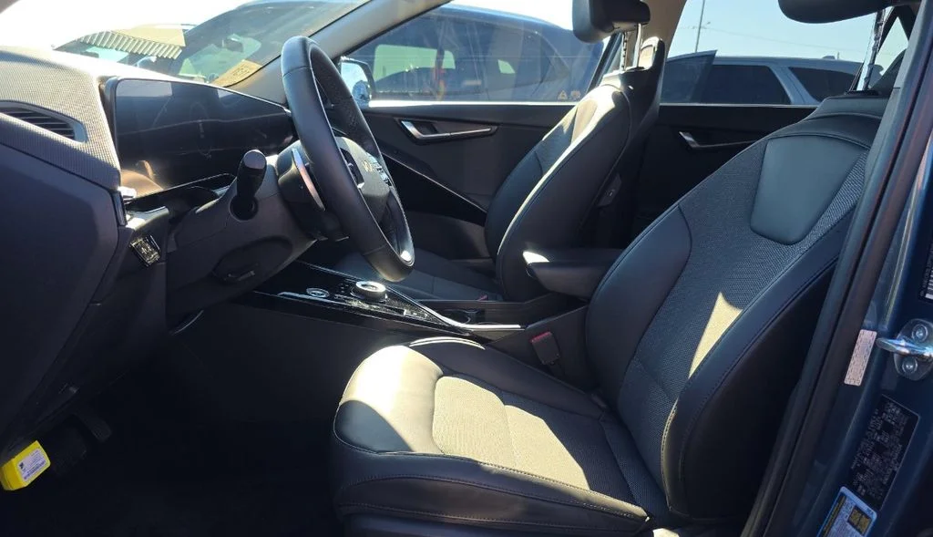 Used 2023 Blue Kia Wind image 5