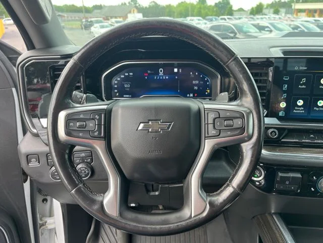 Used 2022 White Chevrolet LT Trail Boss image 17