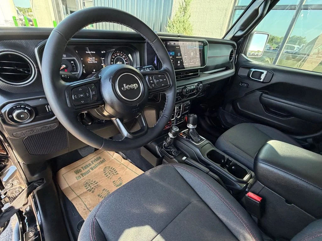 Used 2025 Black Jeep Rubicon image 12