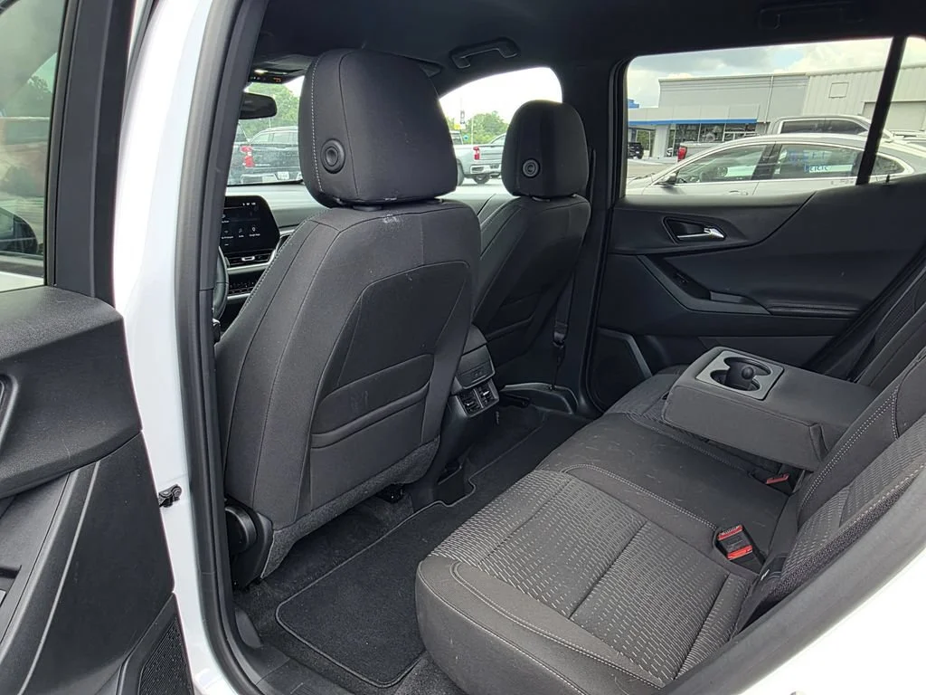 Used 2026 Summit White Chevrolet LT image 10
