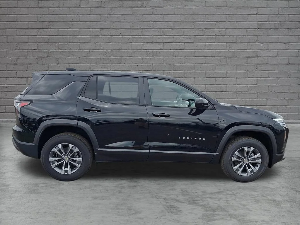 New 2026 Mosaic Black Metallic Chevrolet LT image 9