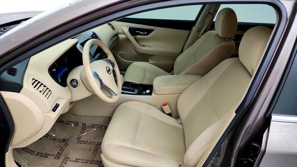 Used 2014 Java Metallic Nissan 4dr Sedan I4 2.5 SV image 18