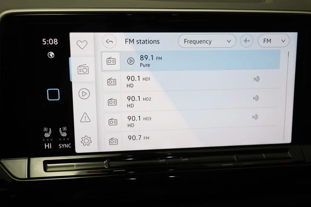 New 2026 Green Volkswagen 2.0T SE w/Technology image 9