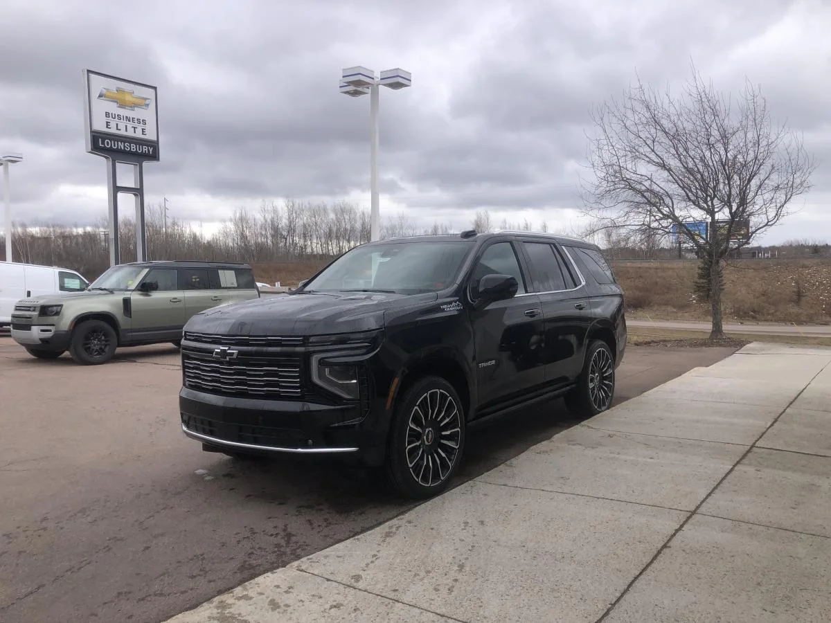 Used 2026 Black Chevrolet 4wd 4dr High Country image 4
