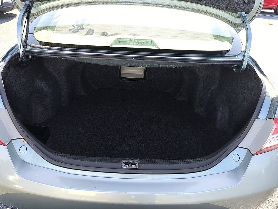 Used 2011 Aloe Green Metallic Toyota XLE image 33