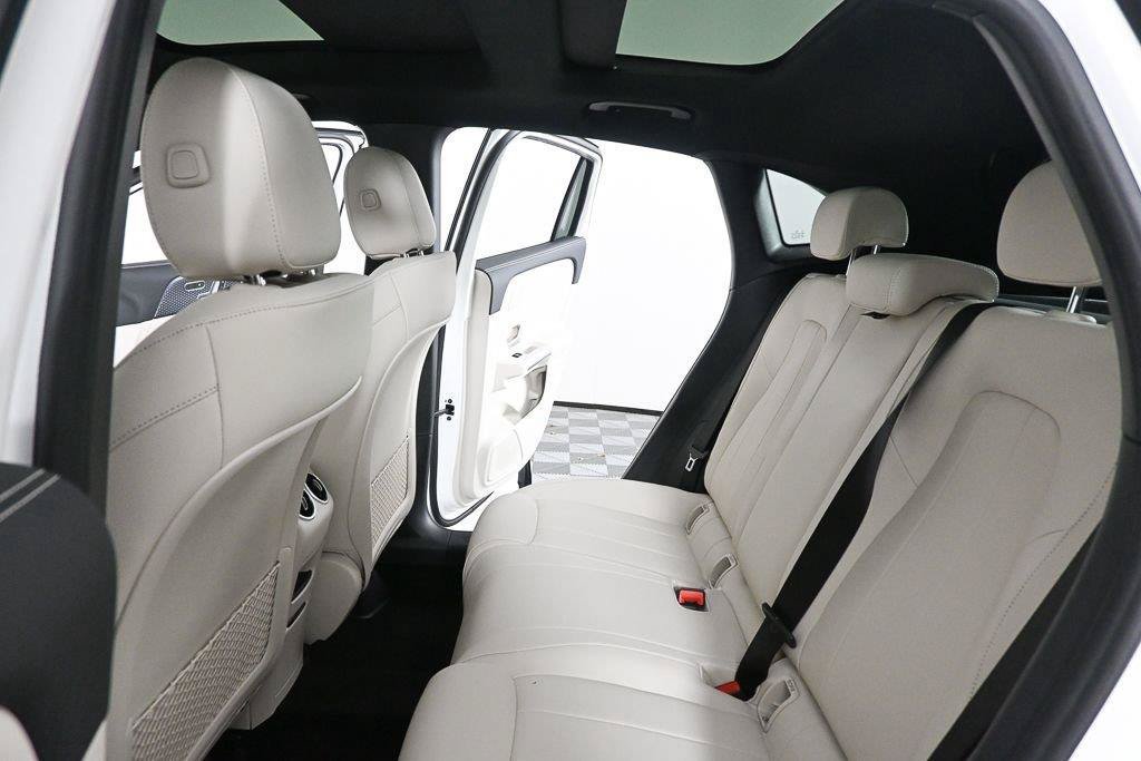 New 2026 Polar White Mercedes-Benz GLA 250 image 59