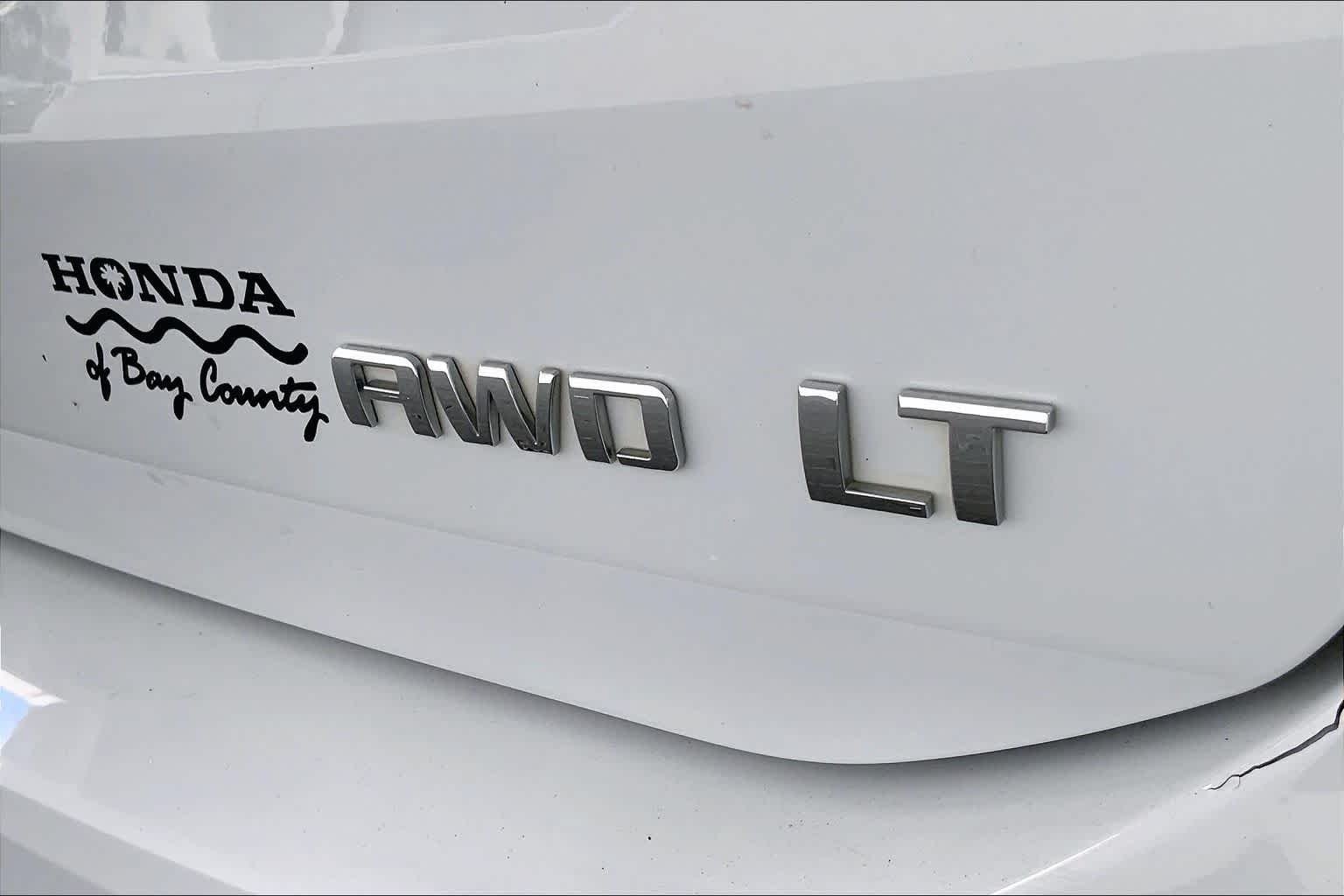 Used 2020 Summit White Chevrolet LT image 10