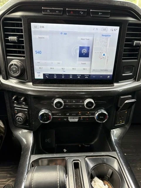 Used 2023 Blue Ford XLT image 18
