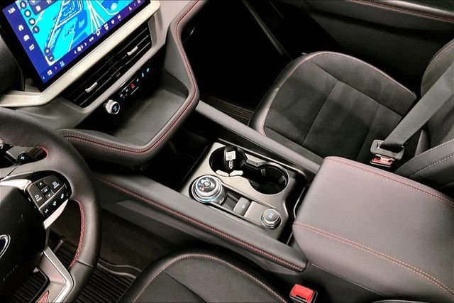 2026 Ford Explorer ST - Photo 17