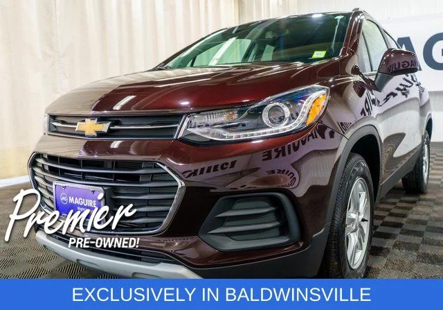 Used 2022 Red Chevrolet LT image 2