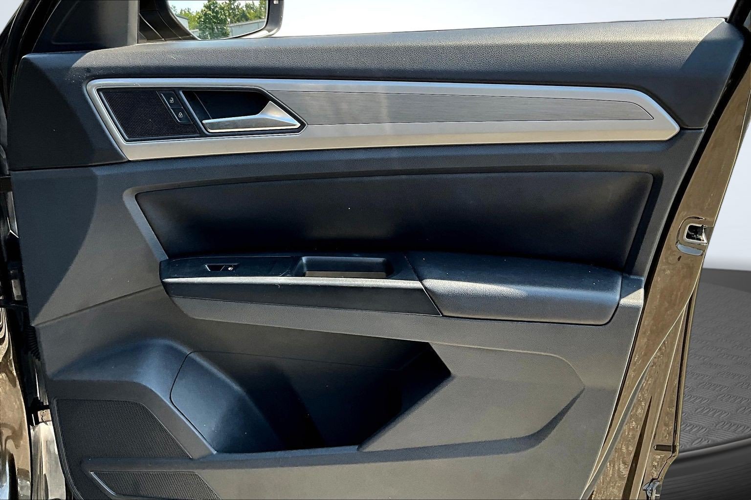 Used 2019 Brown Volkswagen 3.6L V6 SE image 24
