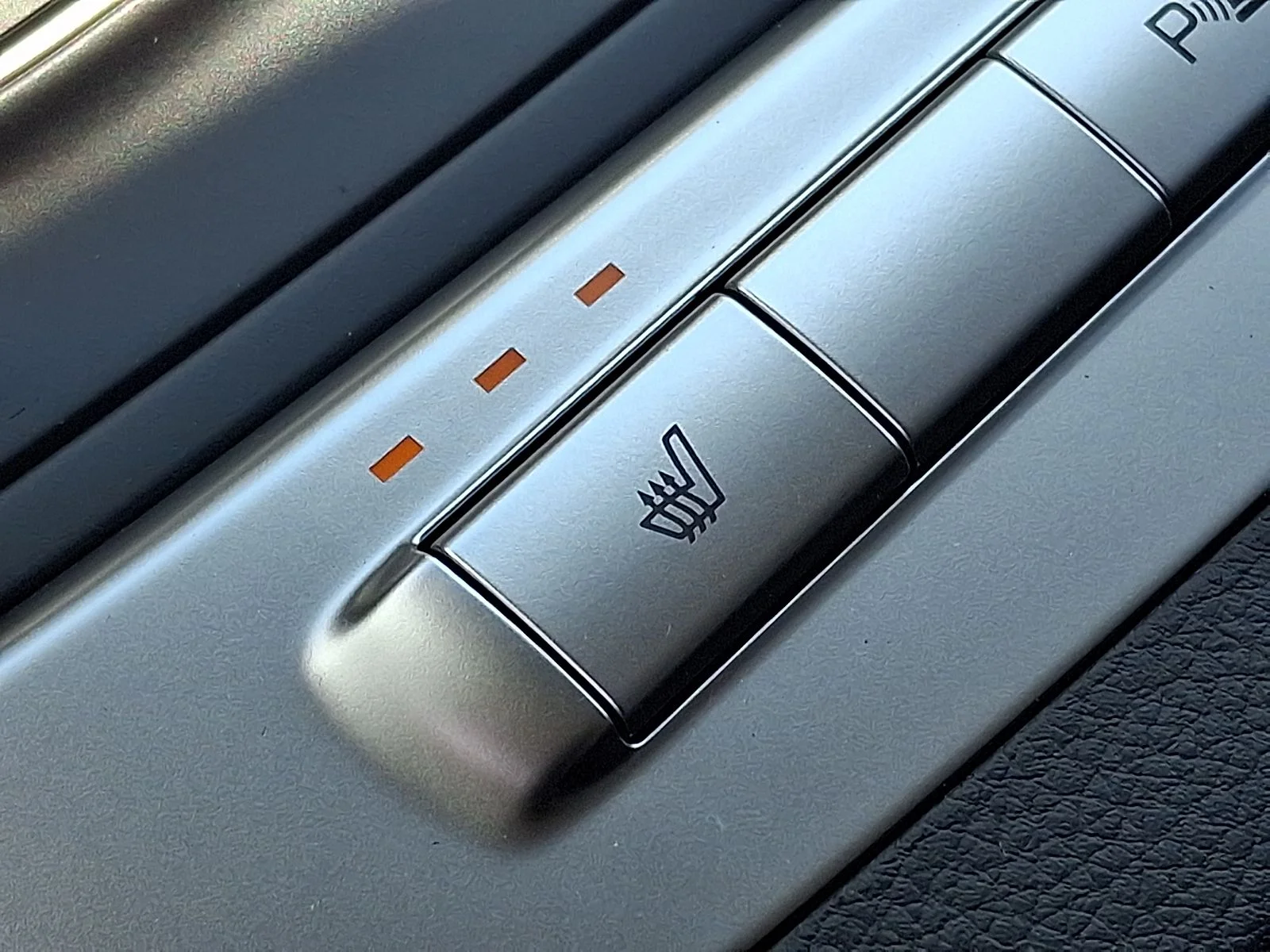 New 2027 Silver Kia LXS image 22