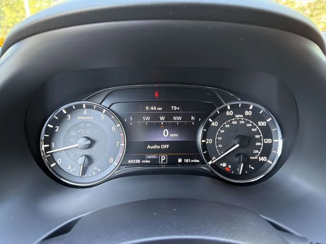 Used 2023 White INFINITI Sensory image 15