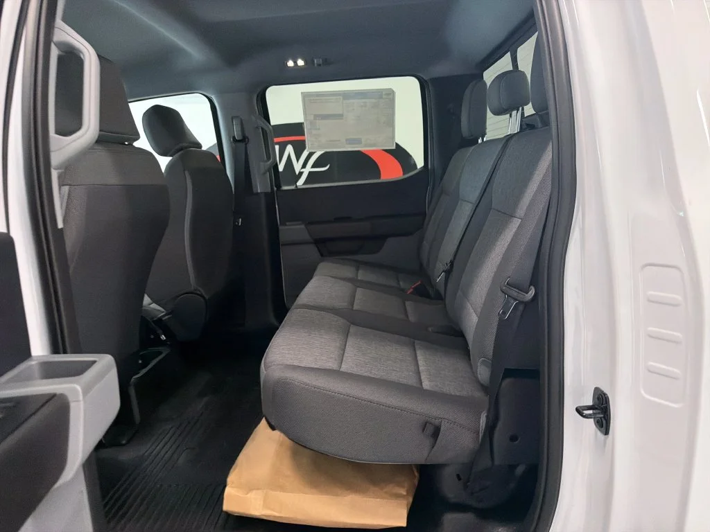 New 2027 Oxford White Ford F-350® XL image 14