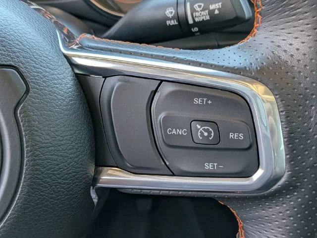 Used 2023 Gray Jeep Mojave image 22