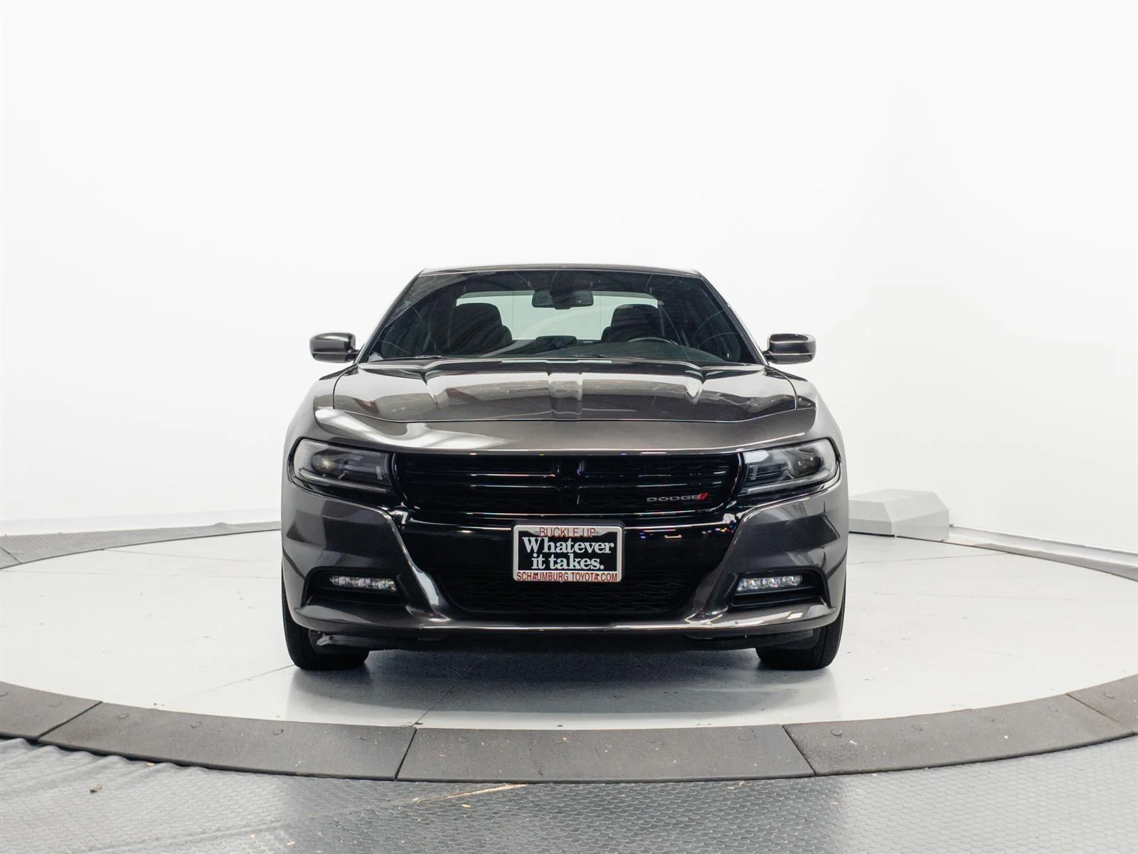 Used 2022 Gray Dodge SXT image 2