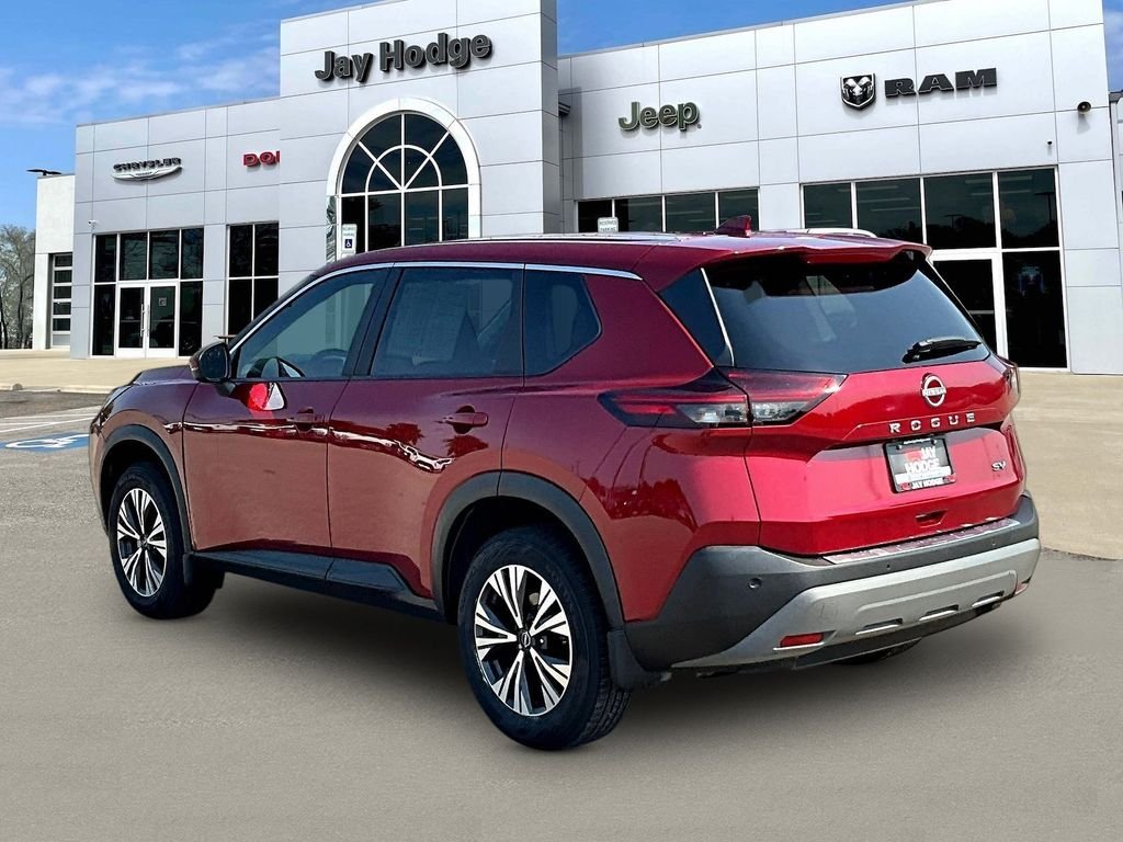 Used 2023 Red Nissan SV image 6