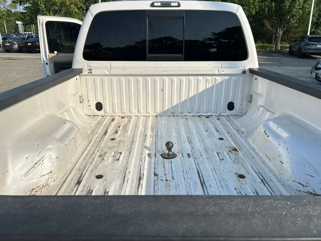 Used 2015 White Ford Lariat image 24