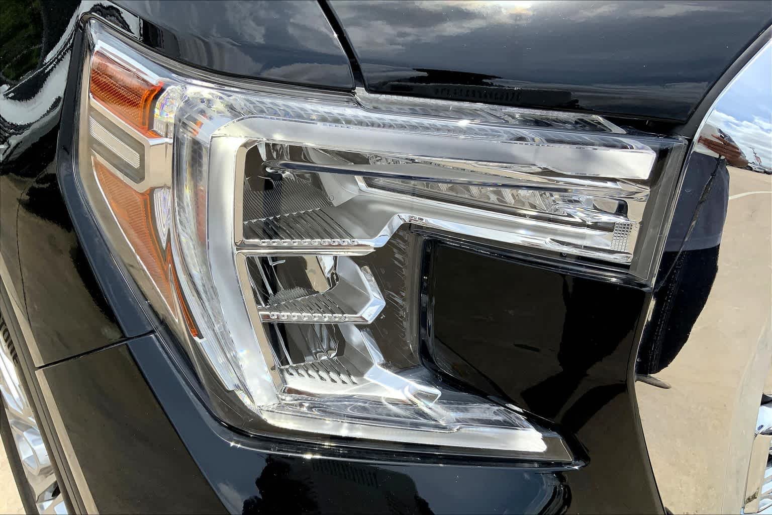Used 2022 Onyx Black GMC Denali image 28