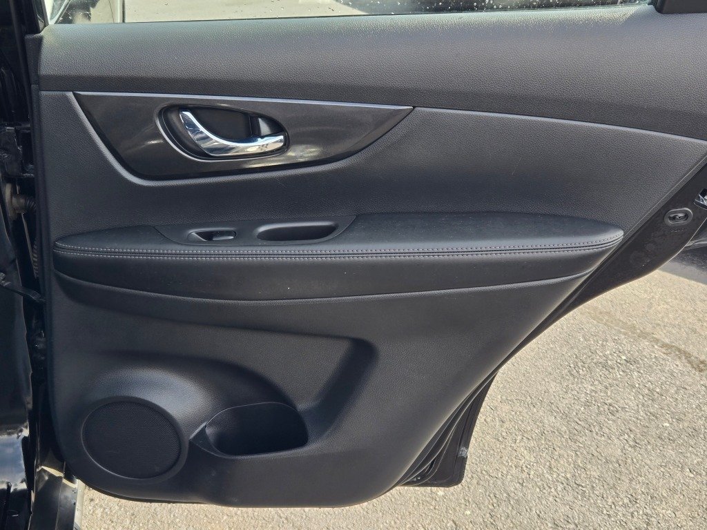 Used 2017 Black Nissan S image 8