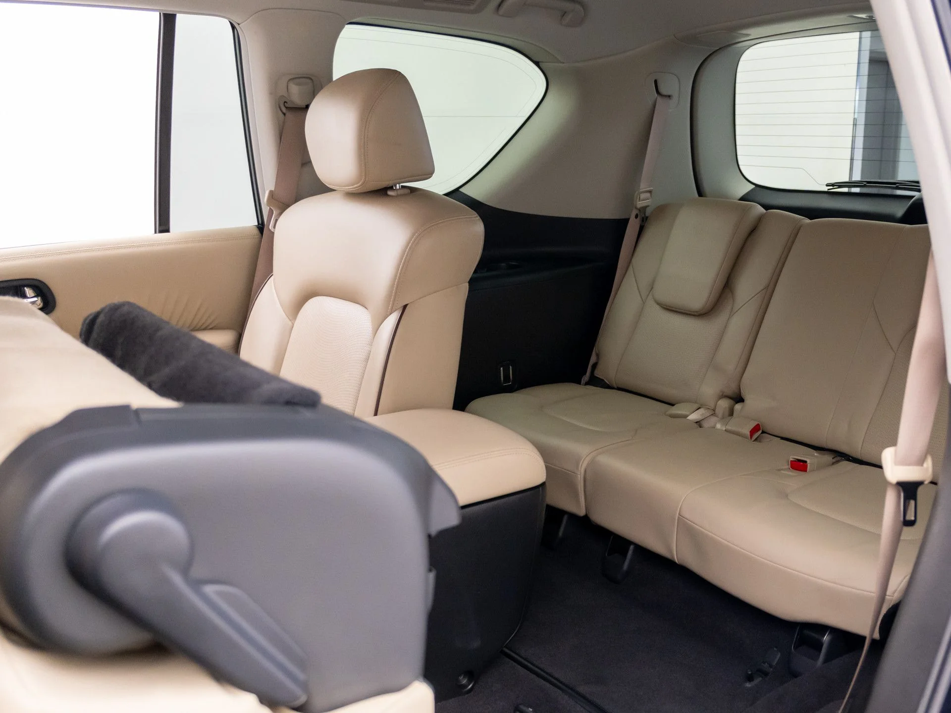 Used 2019 Blue Nissan Platinum image 19