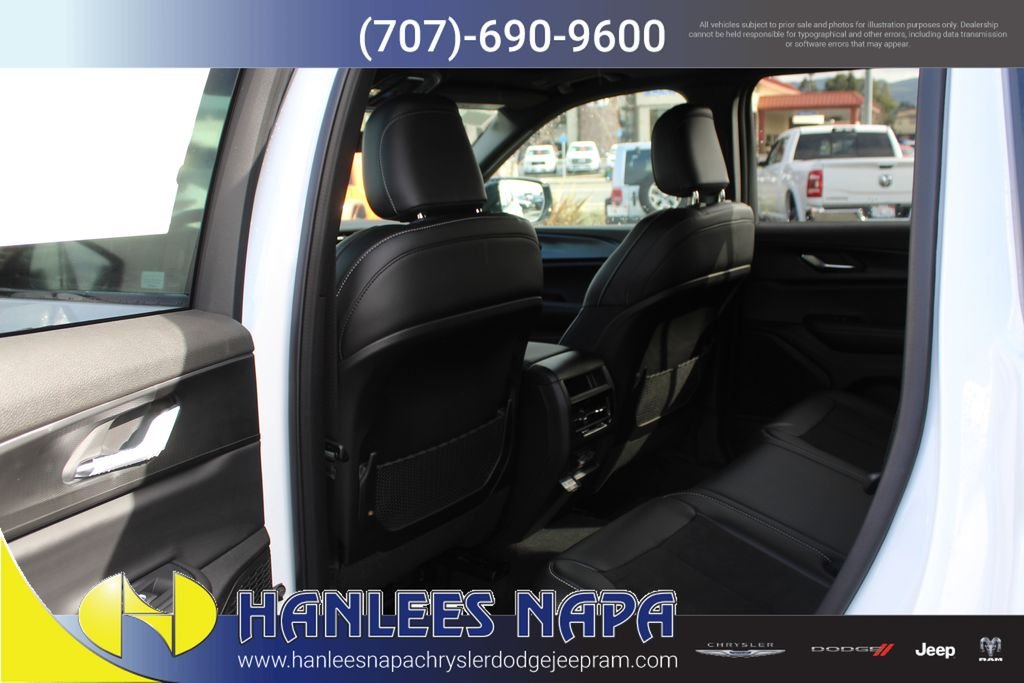 2025 Jeep Grand Cherokee Altitude - Photo 16