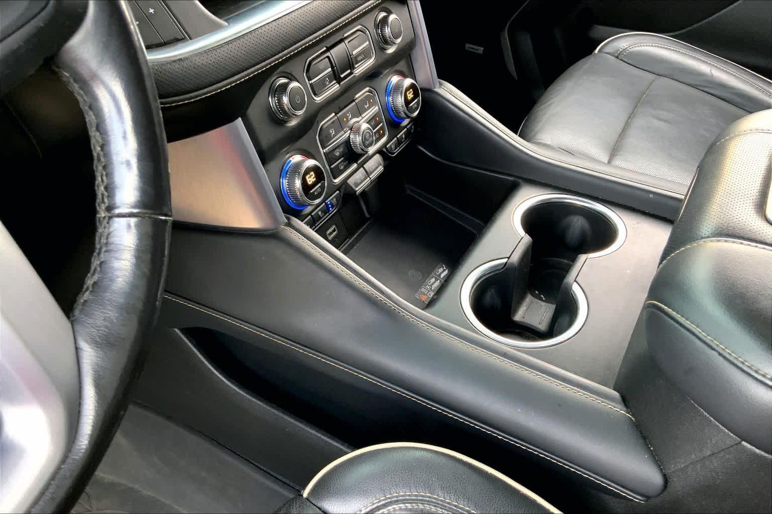 Used 2021 Smokey Quartz Metallic GMC SLT image 17