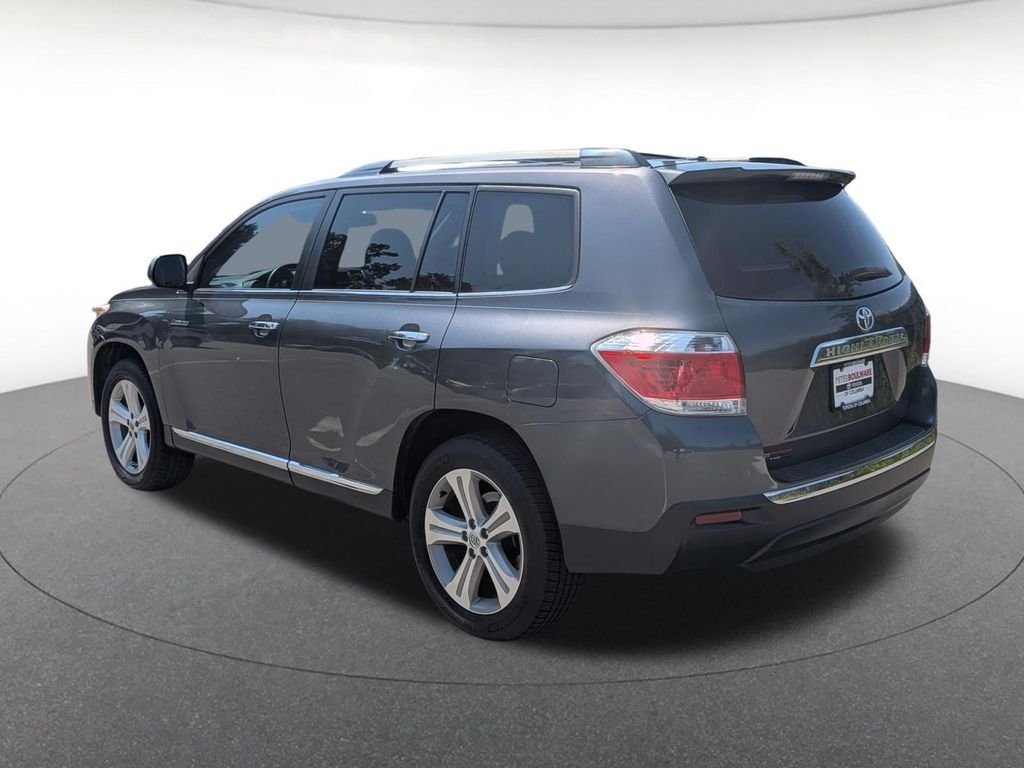 Used 2012 Gray Toyota Limited image 3