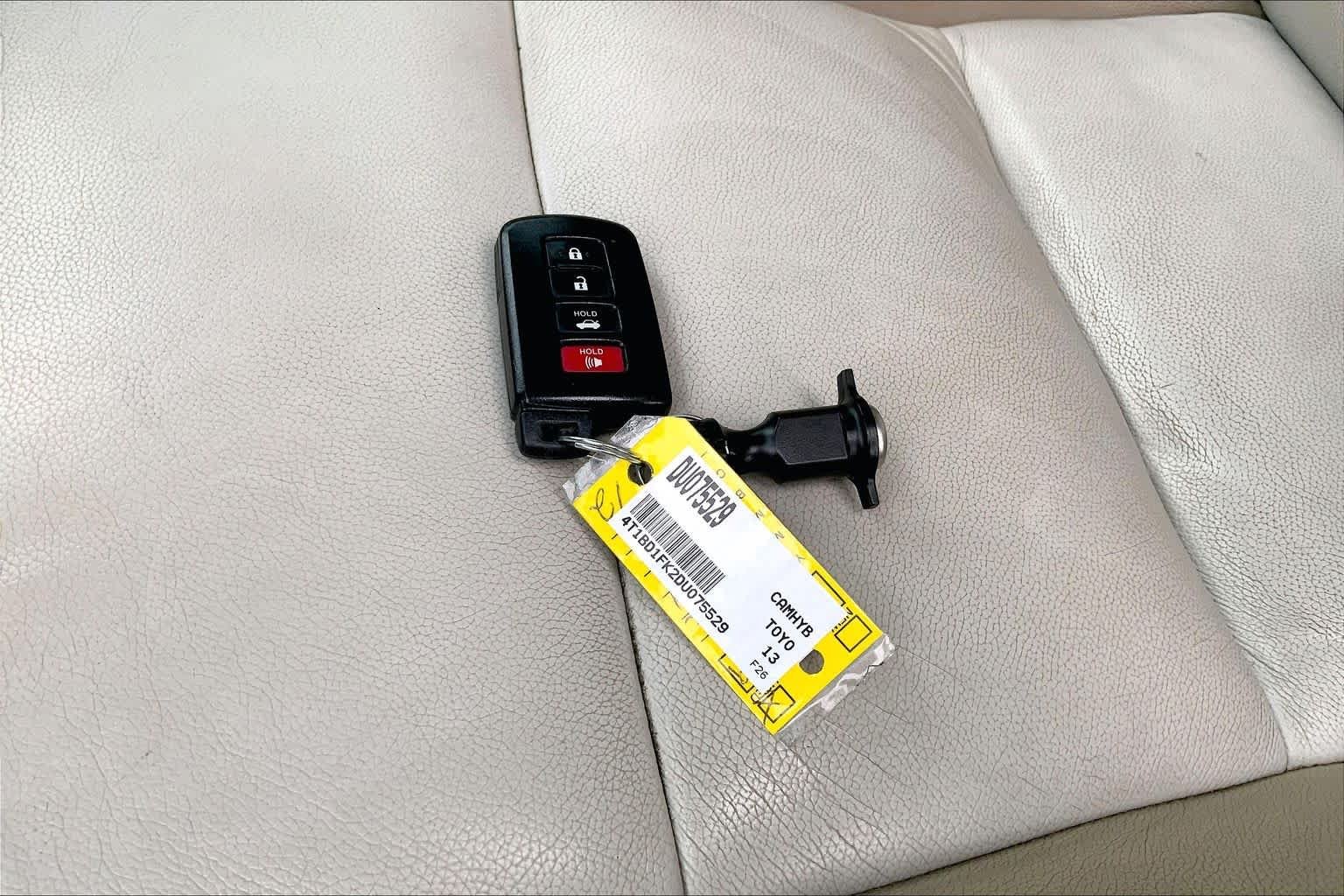 Used 2013 Barcelona Red Metallic Toyota LE image 15