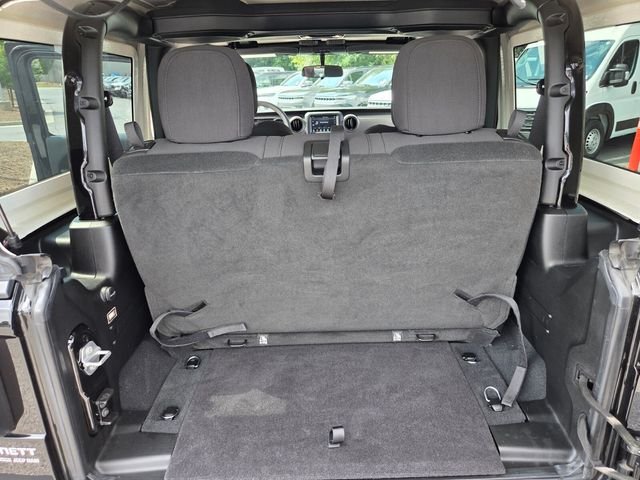 Used 2023 Black Jeep Sport S image 28