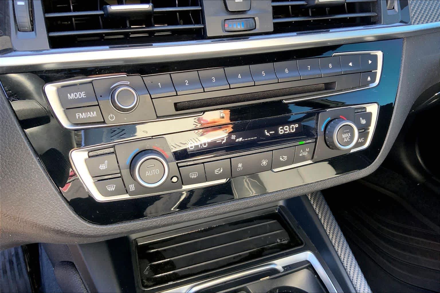 Used 2020 Black Sapphire Metallic BMW M240i xDrive image 34