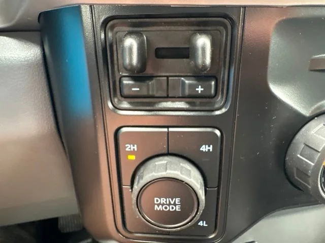 New 2026 Oxford White Ford F-450® XLT image 30