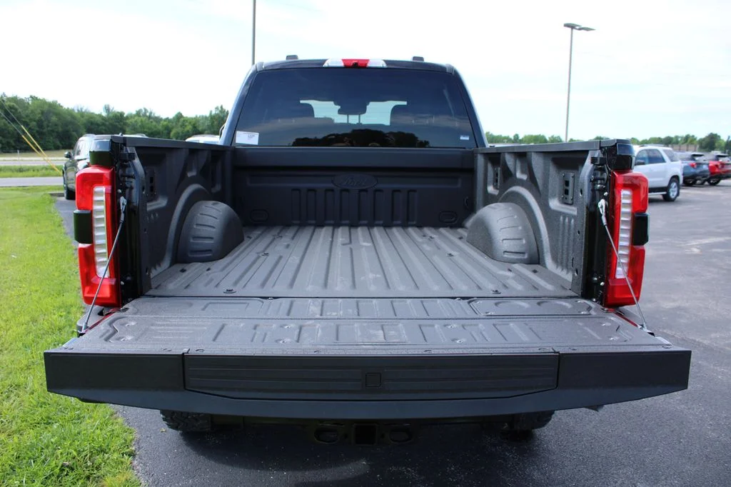 New 2026 Agate Black Metallic Ford F-250® XLT image 15