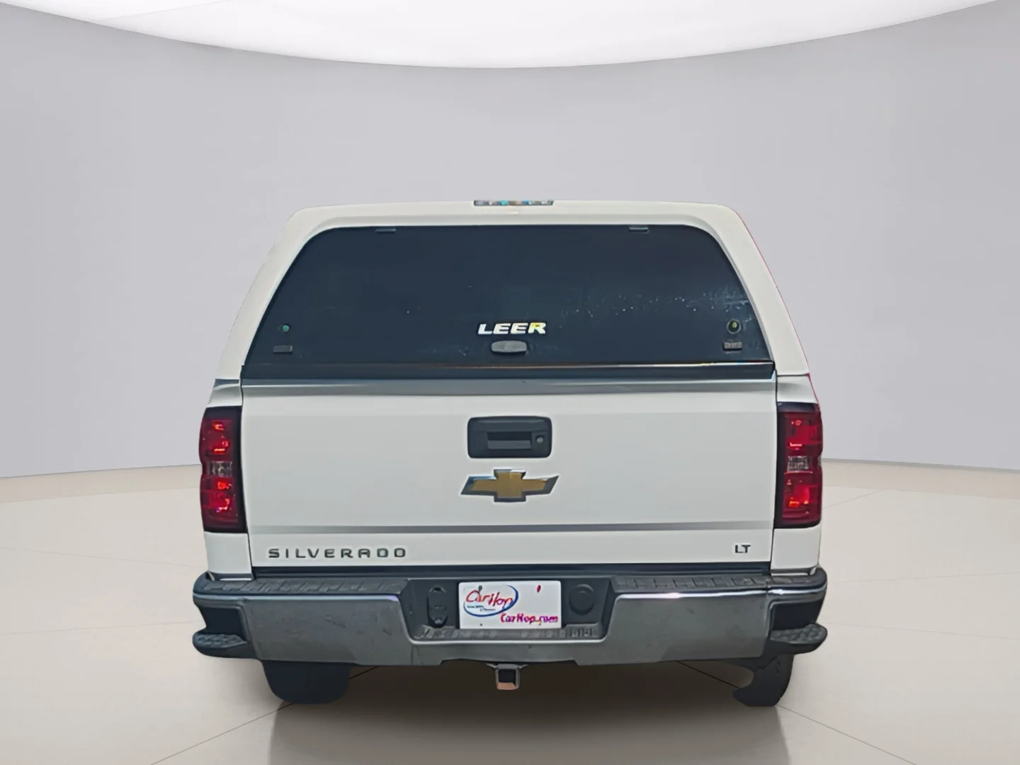 Used 2015 White Chevrolet 1500 image 4