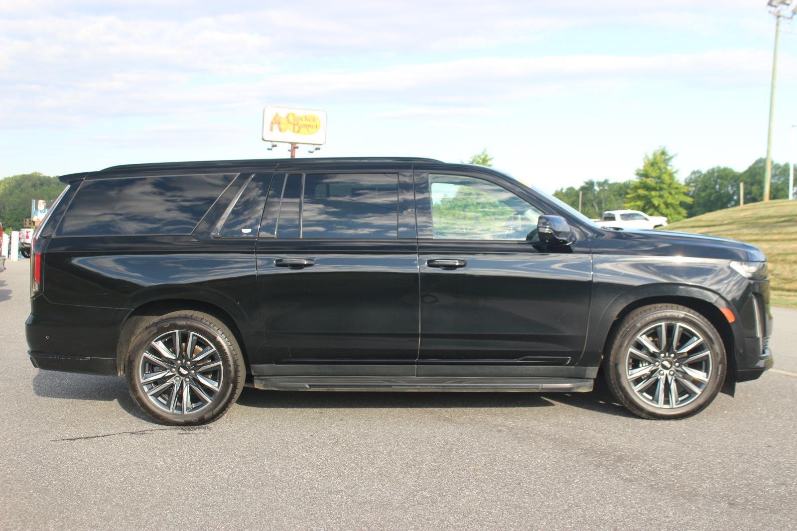 Used 2021 BLACK RAVEN Cadillac Sport Platinum image 7