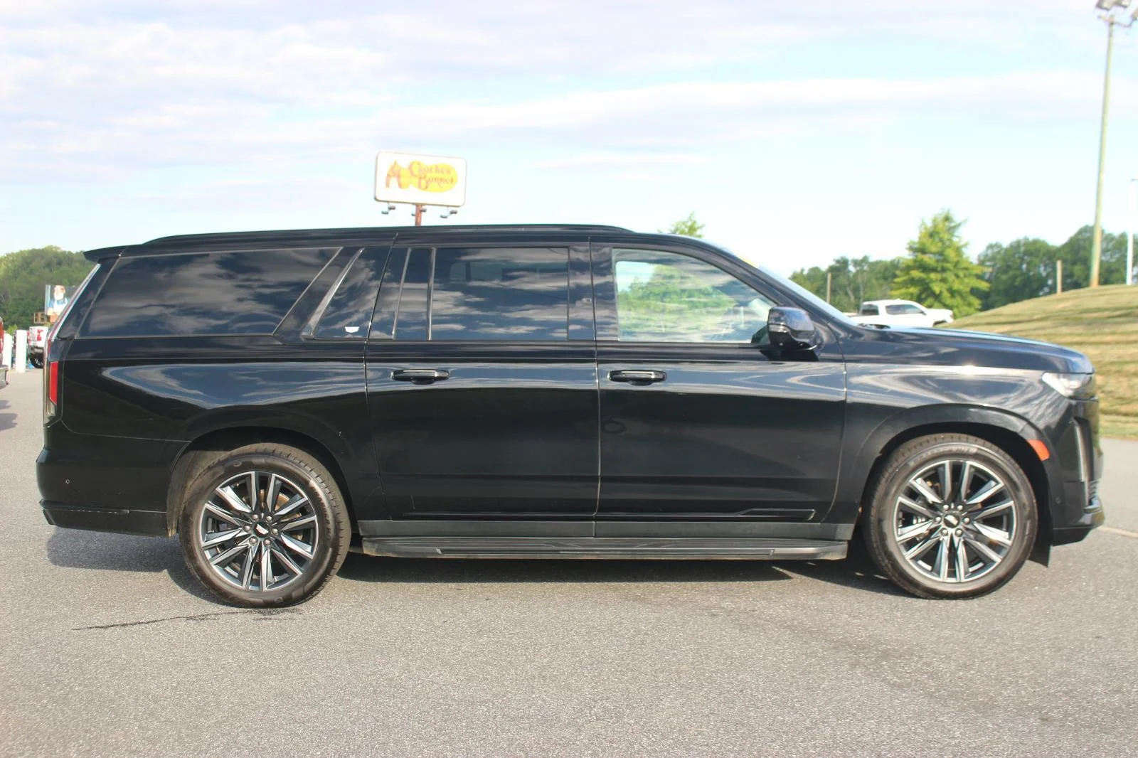Used 2021 BLACK RAVEN Cadillac Sport Platinum image 7