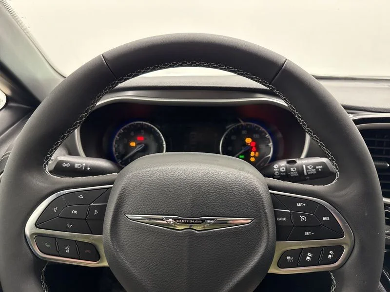 2026 Chrysler Pacifica Select - Photo 28