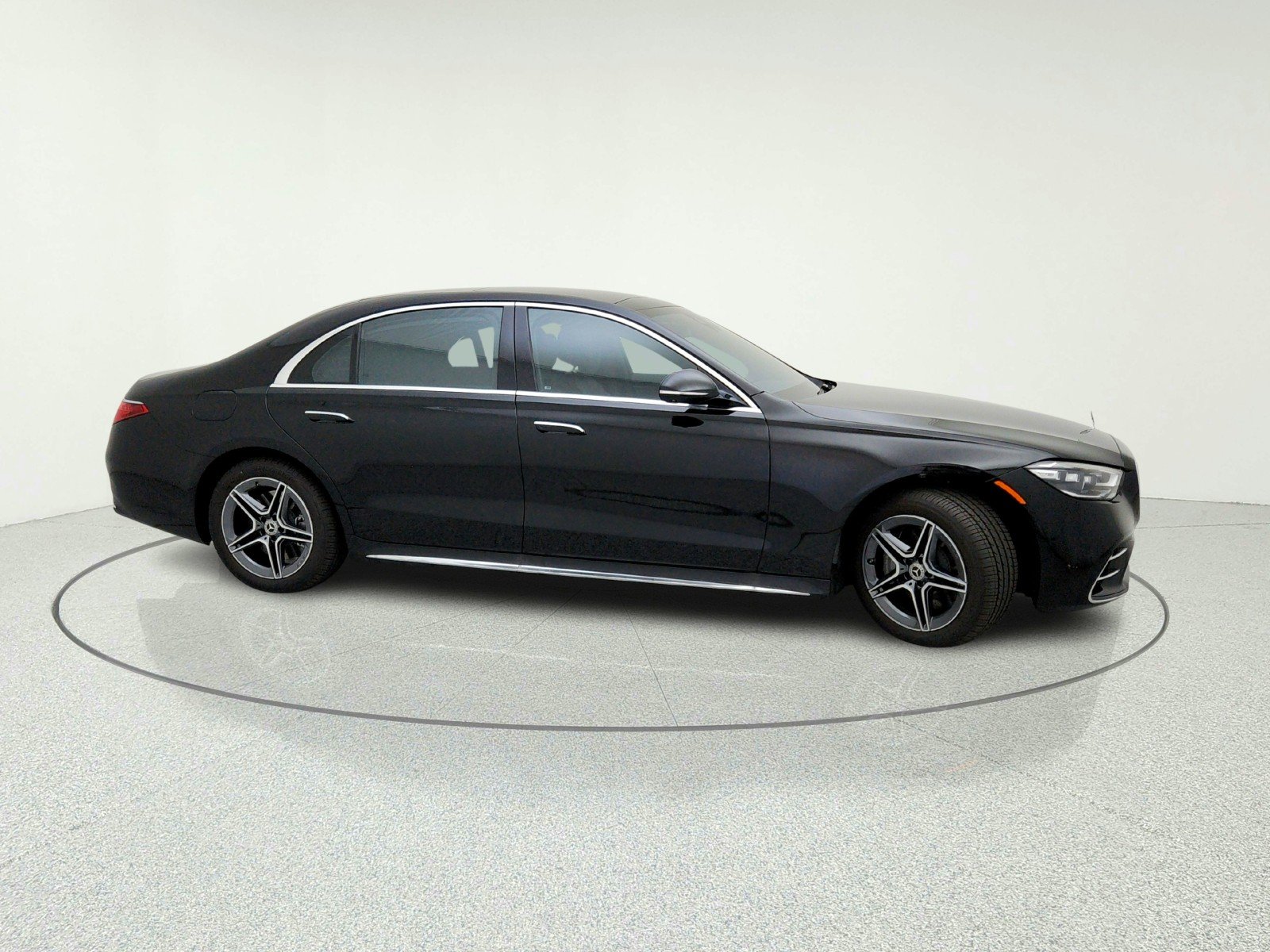 2026 Mercedes-Benz S-Class S 580e - Photo 6