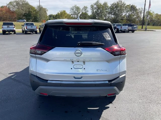 Used 2023 Silver Nissan SV image 7