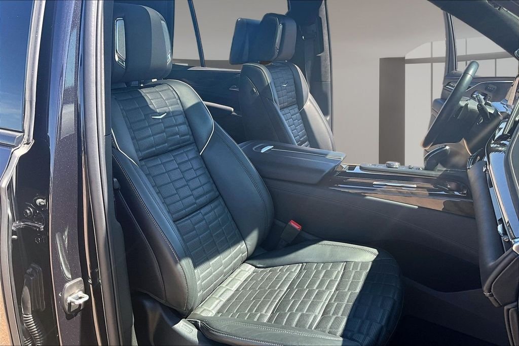 Used 2024 Gray Cadillac Sport Platinum image 7