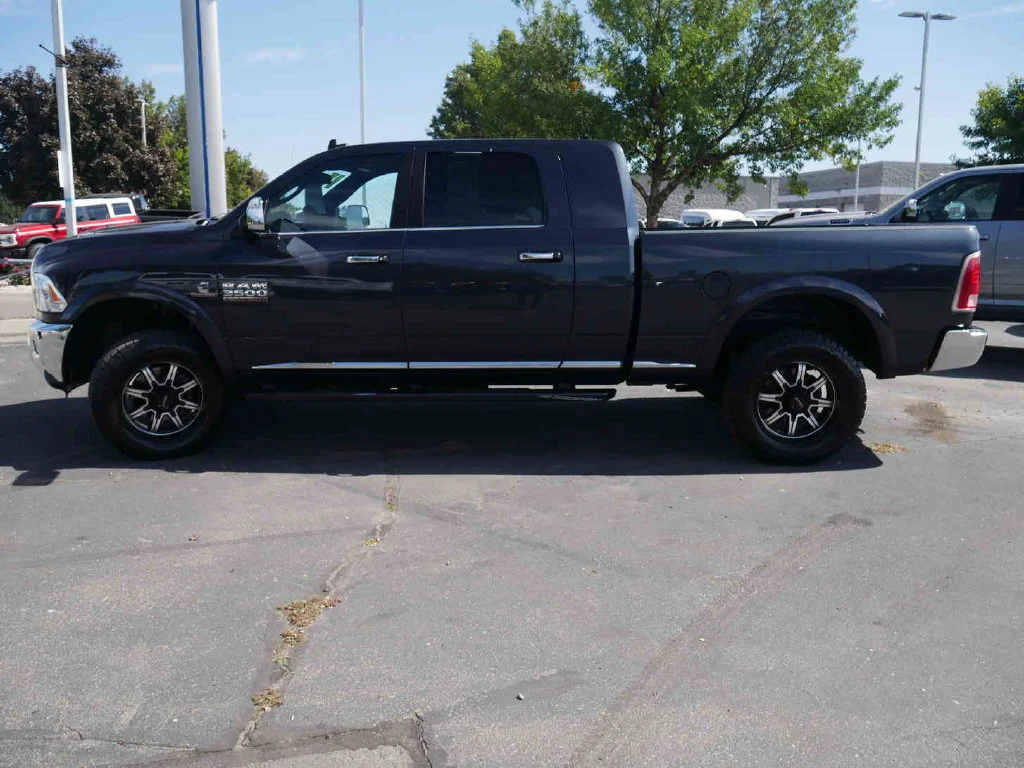 Used 2018 Gray Ram Laramie Longhorn image 24