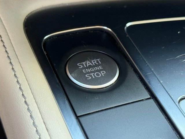 Used 2022 Gray INFINITI LUXE image 24