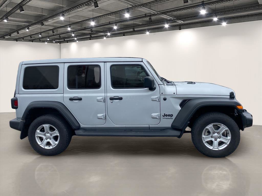 Used 2022 Silver Zynith Clearcoat Jeep Unlimited Sport S image 8